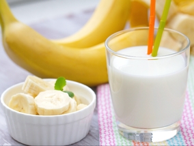 Miniatura: Domowe mleko bananowe zrobisz w kilka...