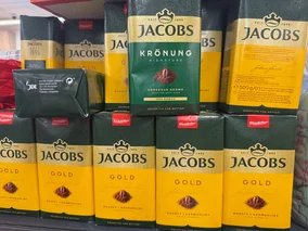 Miniatura: Biedronka tnie cenę kawy Jacobs. Wielka...