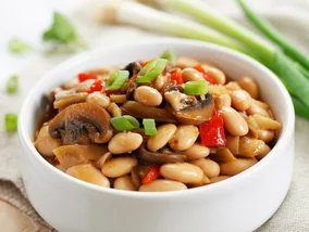 Miniatura: Dwie puszki fasoli, proste dodatki i mam...